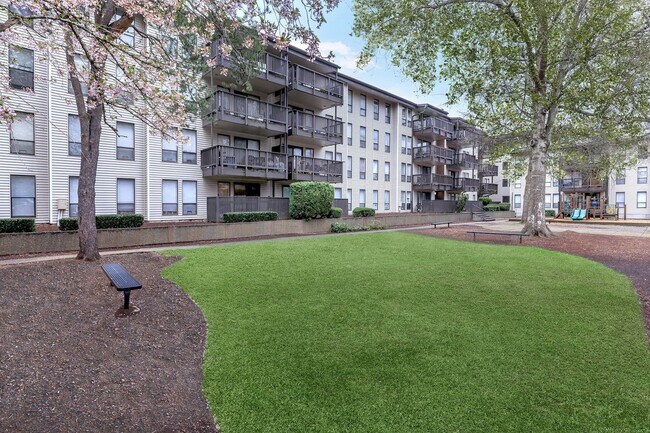 Foto del interior - Love where you live at Village Green Apartments!