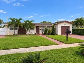 Building Photo - 7050 SW 5th Ct