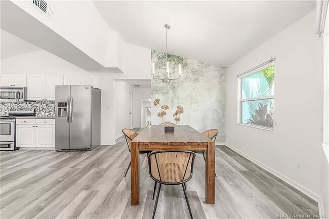 Foto del edificio - 7492 SW 40th Ter