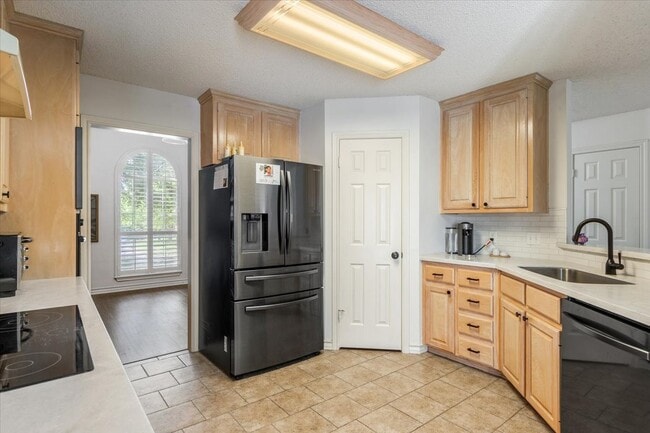 Foto del edificio - 40 Sugar Creek Pl