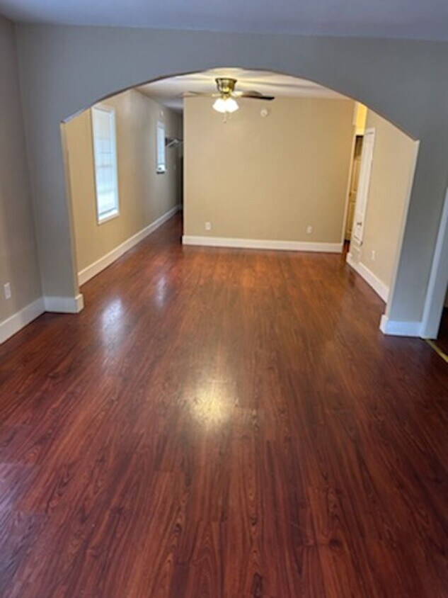 Primary Photo - 3 br Home