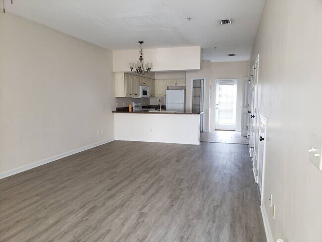 Foto del edificio - Fabulous Townhome in Gated Community w/Double Ensuites!