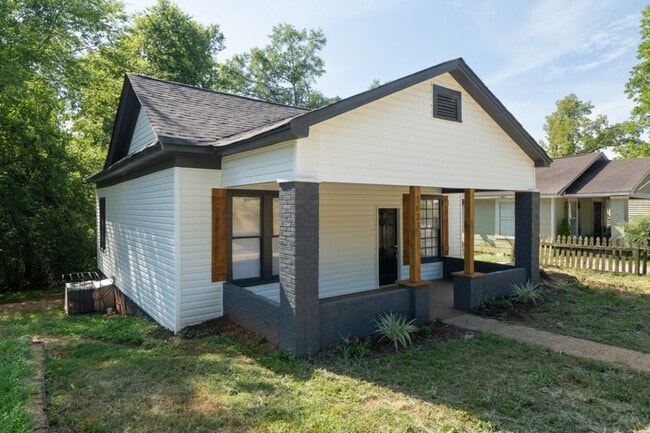 Building Photo - 1623 Holbrook Ave