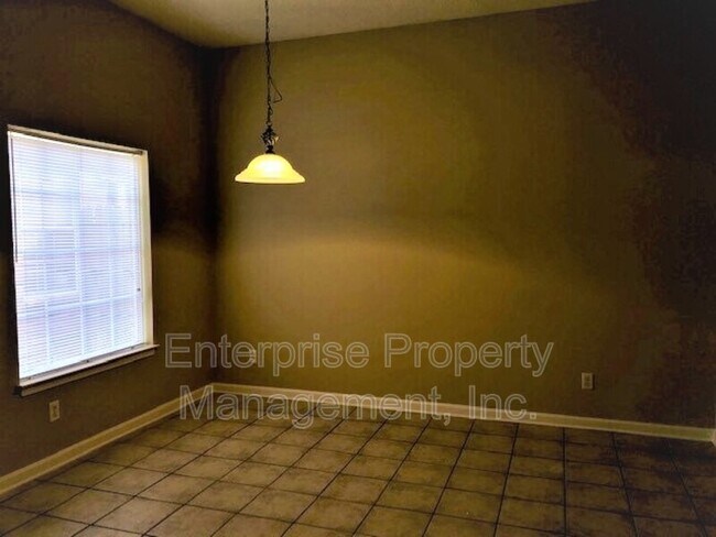 Building Photo - 6833 Kamali Ave