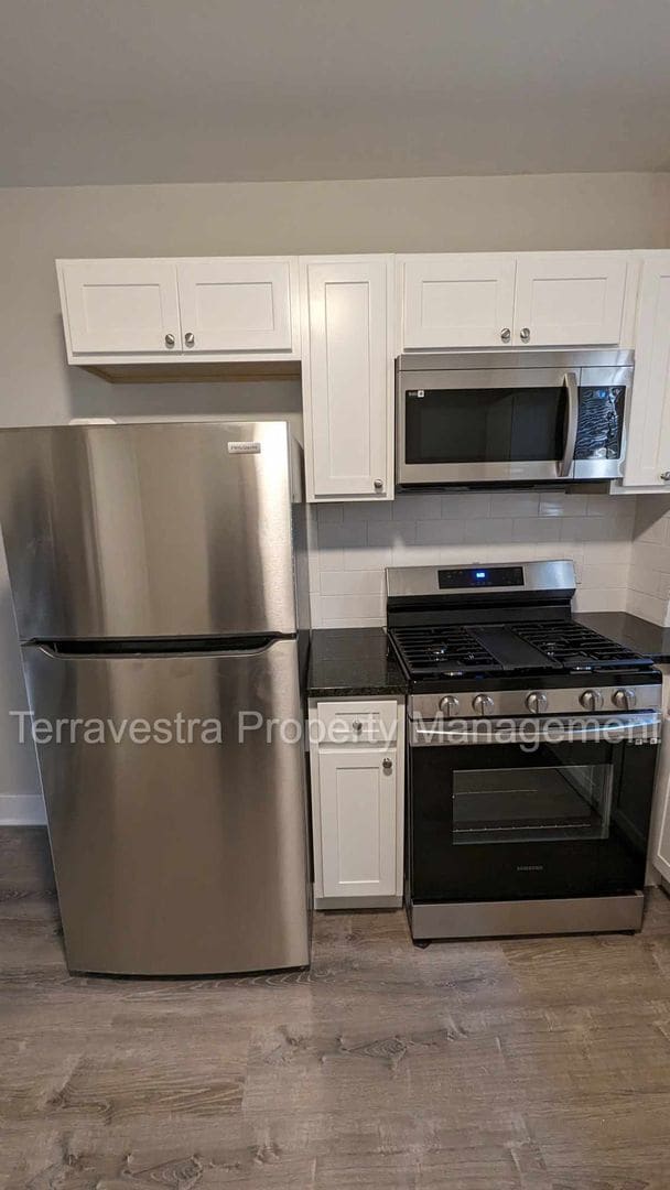 Building Photo - Single Family Upper Deerfield 3 Bed