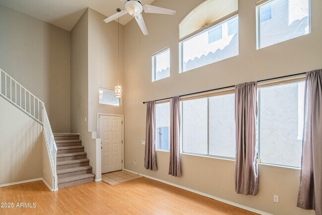 Foto del edificio - 18617 N 35th St