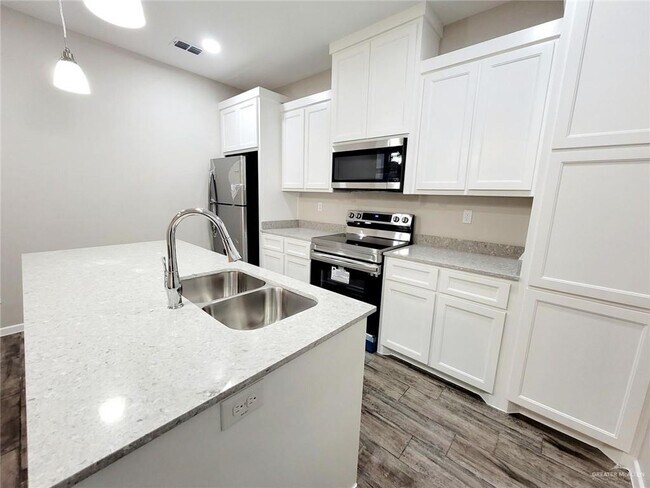 Foto del edificio - 19 Vani Dr