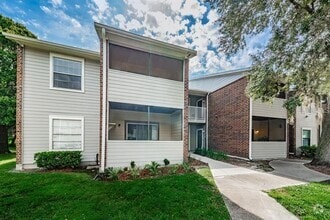 Building Photo - 1400 Gandy Blvd N