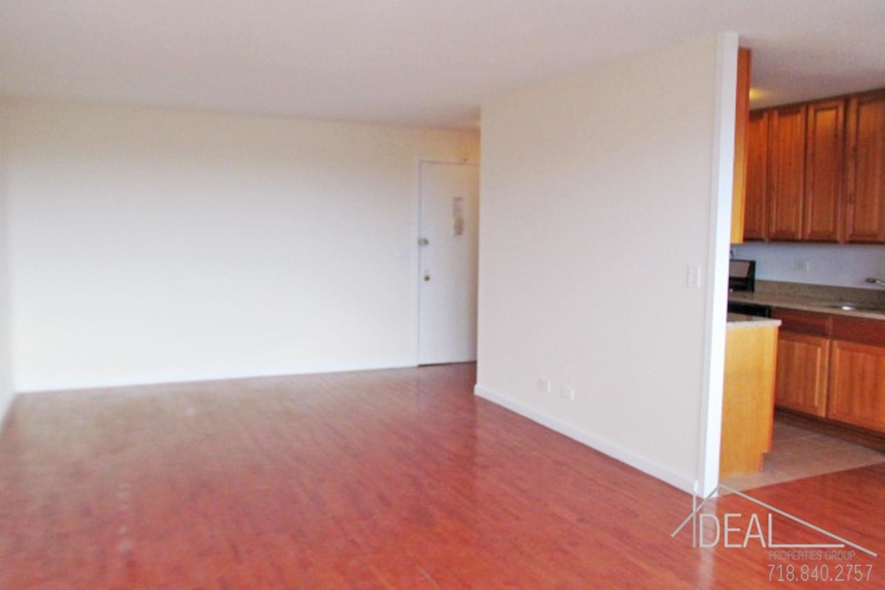 Primary Photo - 349 10th St