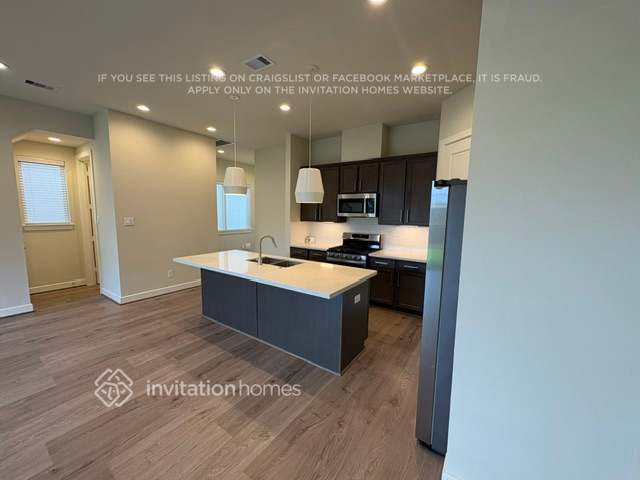 Foto del edificio - 10406 Executive Lake Dr