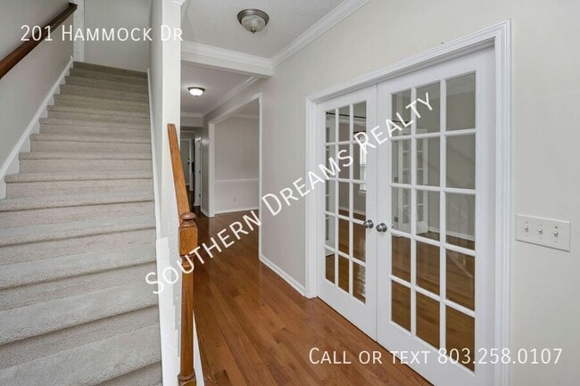 Building Photo - 201 Hammock Dr