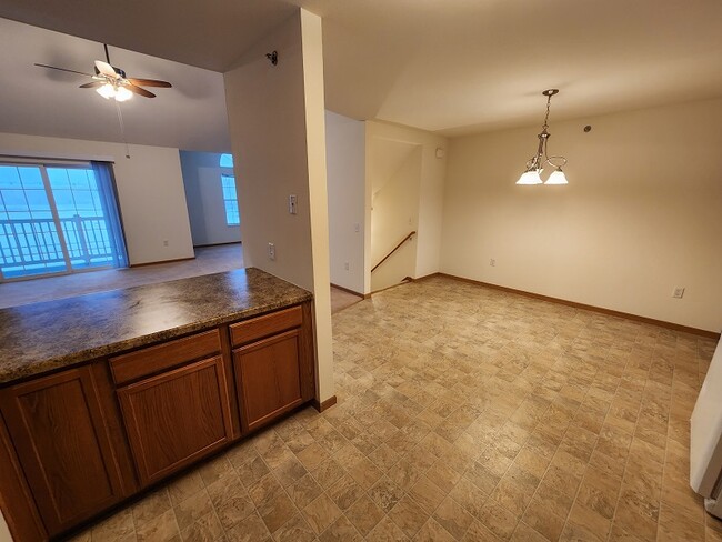 Building Photo - 1521 Commonwealth Dr