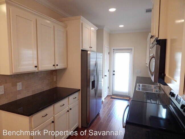 Foto del edificio - 4 br, 2.5 bath House - 503 E 35th St.