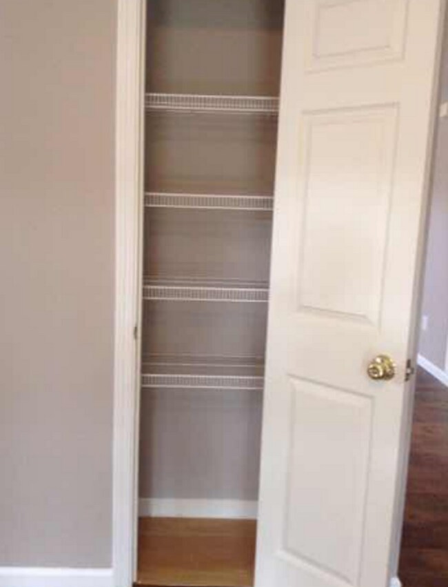 Foto del edificio - 3 bedroom, 2.5 bath Townhome