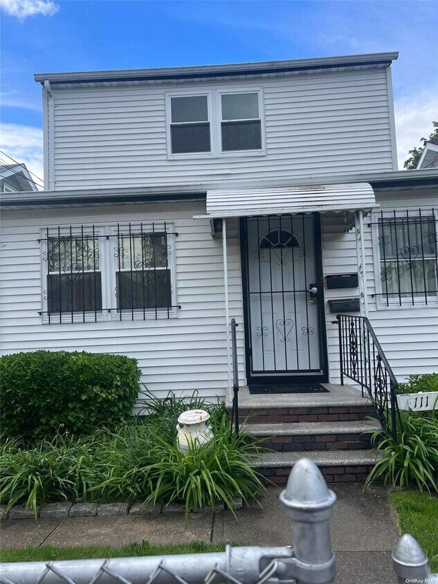 Primary Photo - 111-30 167th St
