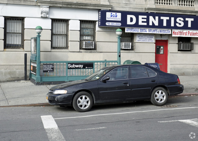 Foto del edificio - 2665 Grand Concourse