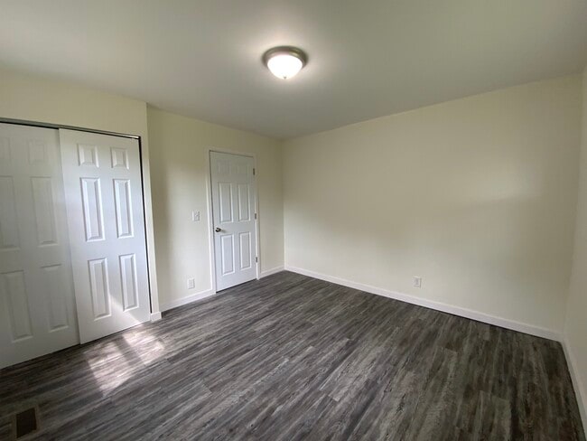 Building Photo - 1015 Koehn Dr