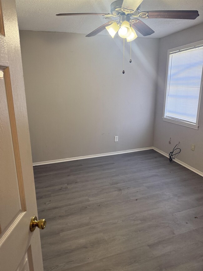 Building Photo - 273 Gaston Ave