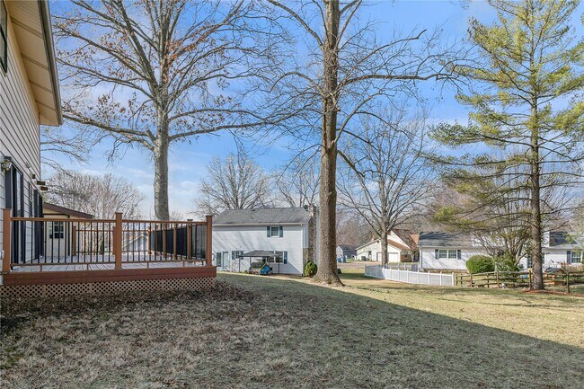 Foto del edificio - 15575 Clover Ridge Dr