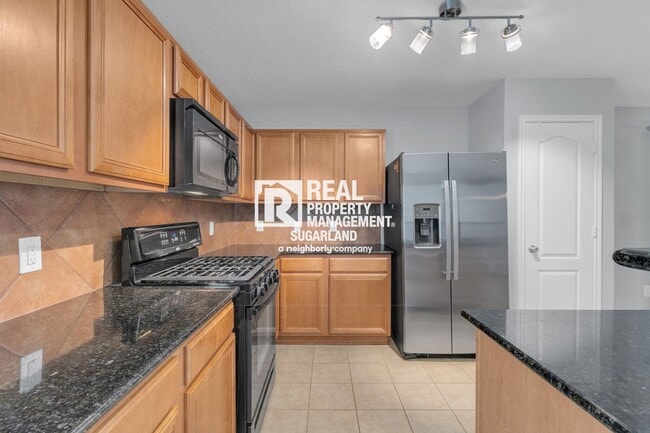 Building Photo - 16238 Ranchland Ln