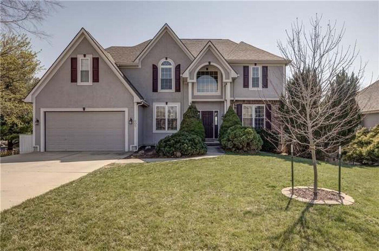 Primary Photo - 605 Rock Creek Dr