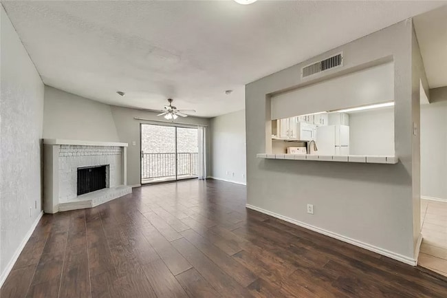 Building Photo - 228 Shady Ln Dr