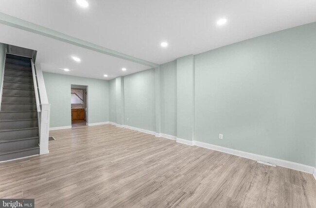 Foto del edificio - Big Two Bedroom House Near Germantown For ...