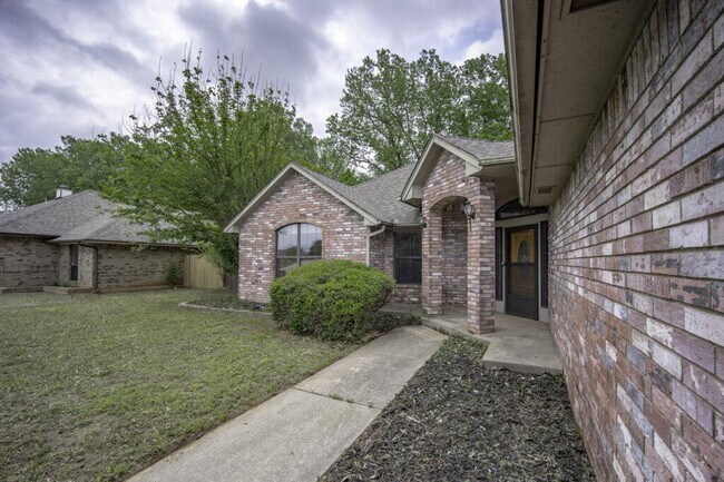 Foto del edificio - 11742 Hollyrock Dr