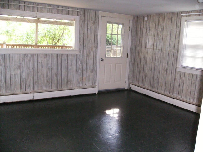 Building Photo - 39 Wellsprings Lane