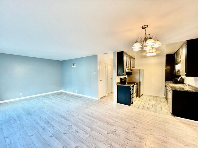 Building Photo - Newly remodeled 1B/1BA condo in La Mesa fo...