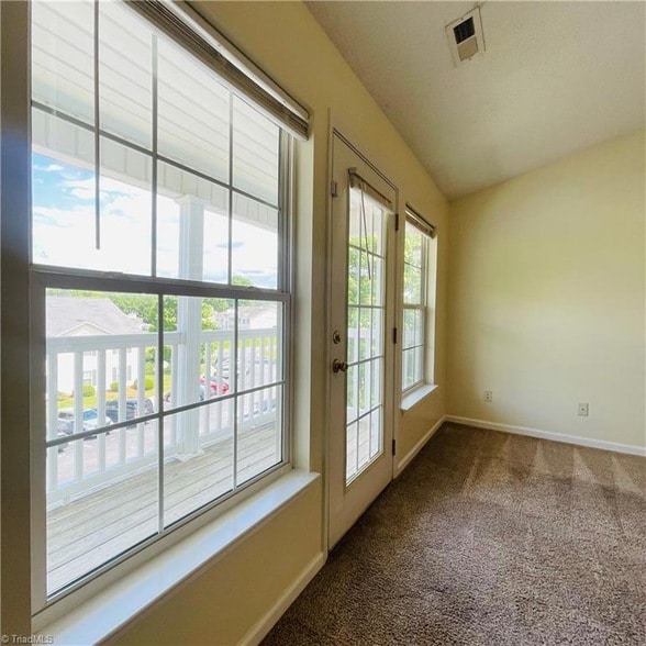 Building Photo - 903 Hanahan Ct