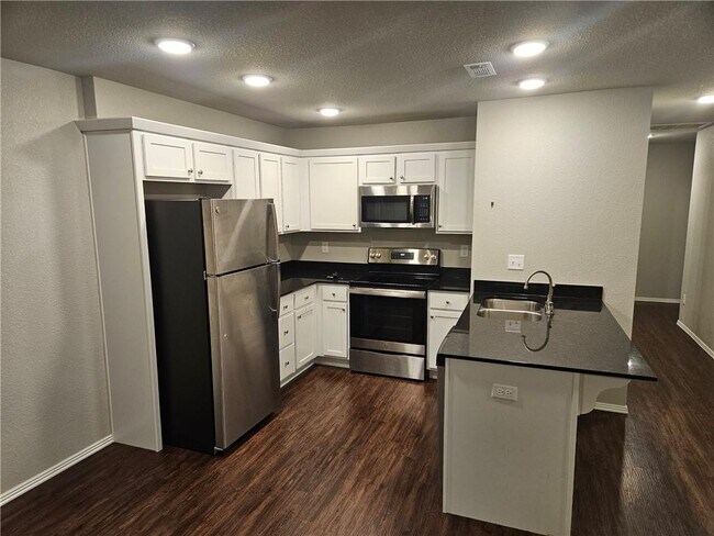 Foto del edificio - 2489 N Brophy Ave