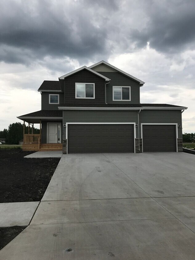 Foto principal - 1462 75th Ave S