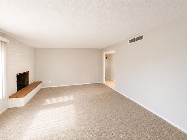 Foto del edificio - 9060 E Bluefield St