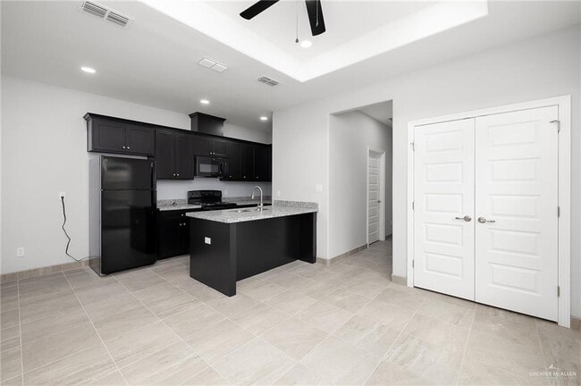 Building Photo - 2526 N Vly Cir