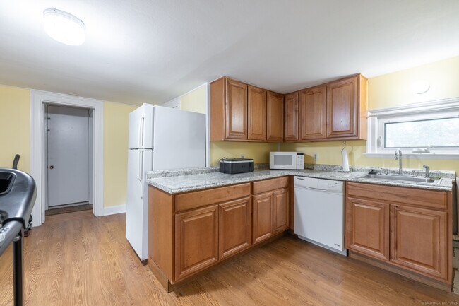 Foto del edificio - 1455 Farmington Ave