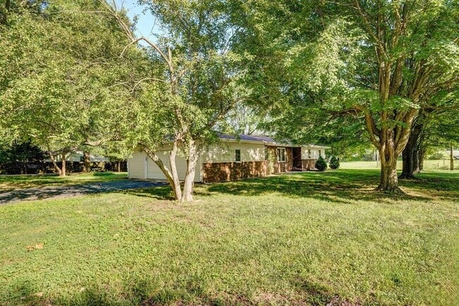 Foto del edificio - 972 N Boston Ln