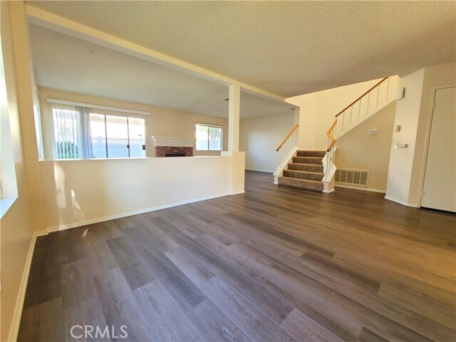 Foto del edificio - 25670 Huron St