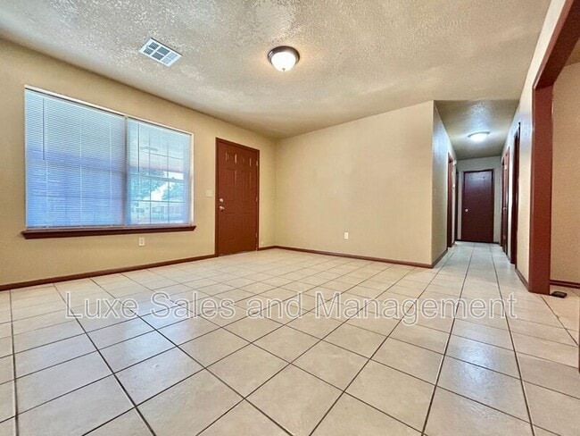 Foto del edificio - 605 Moraine Ave