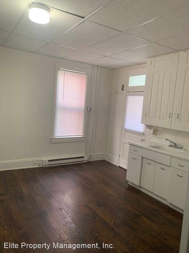 Building Photo - 1 br, 1 bath House - 1127 W Poplar St. Uni...