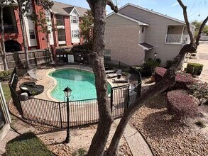 Building Photo - 2220 Bering Dr