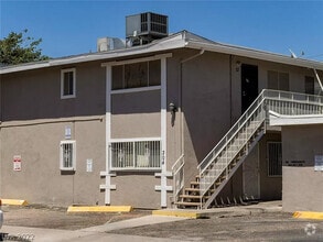 Building Photo - 304 Orland St