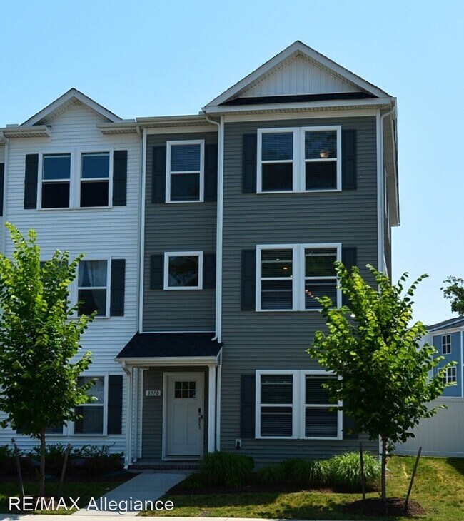 Building Photo - 4 br, 3.5 bath House - 8510 CHESAPEAKE BLVD