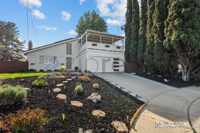 Building Photo - 15 Norse Ct