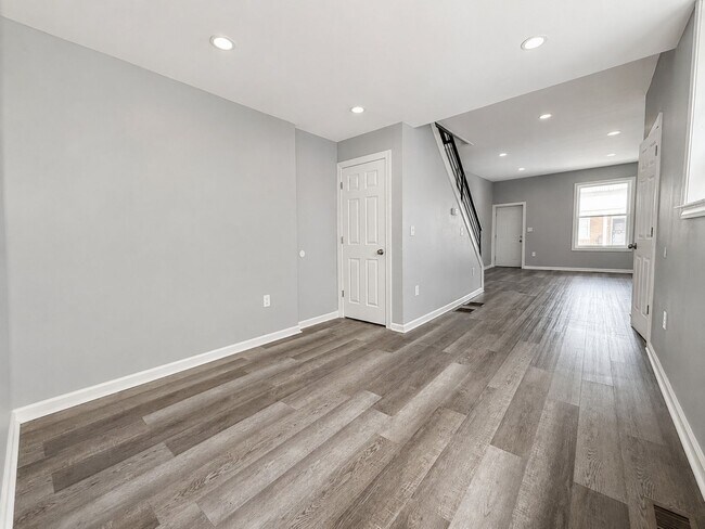 Foto del edificio - 924 Maple Terrace