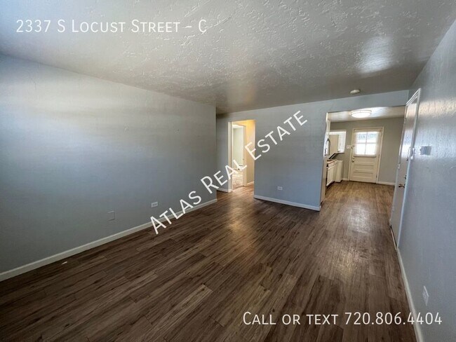 Building Photo - Experience Denver Living!! Centrally Locat...