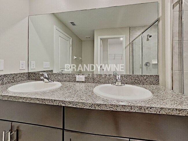 Foto del edificio - Holiday PROMO, January FREE move-in by 12/30!