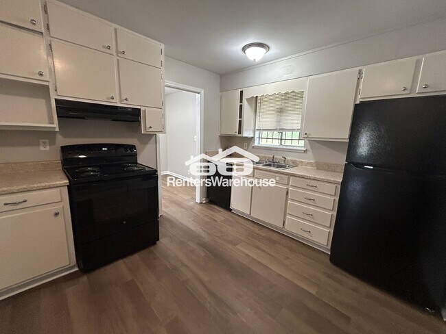 Foto del edificio - 2321 Stonewood Dr