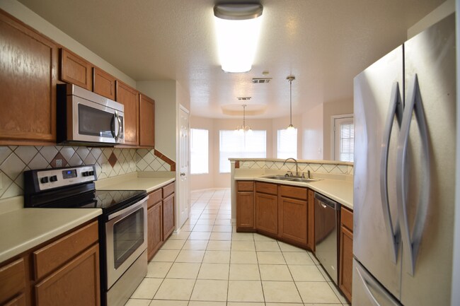 Foto del edificio - 5505 Holster Dr