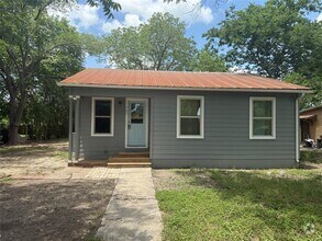 Building Photo - 505 Ruddy St